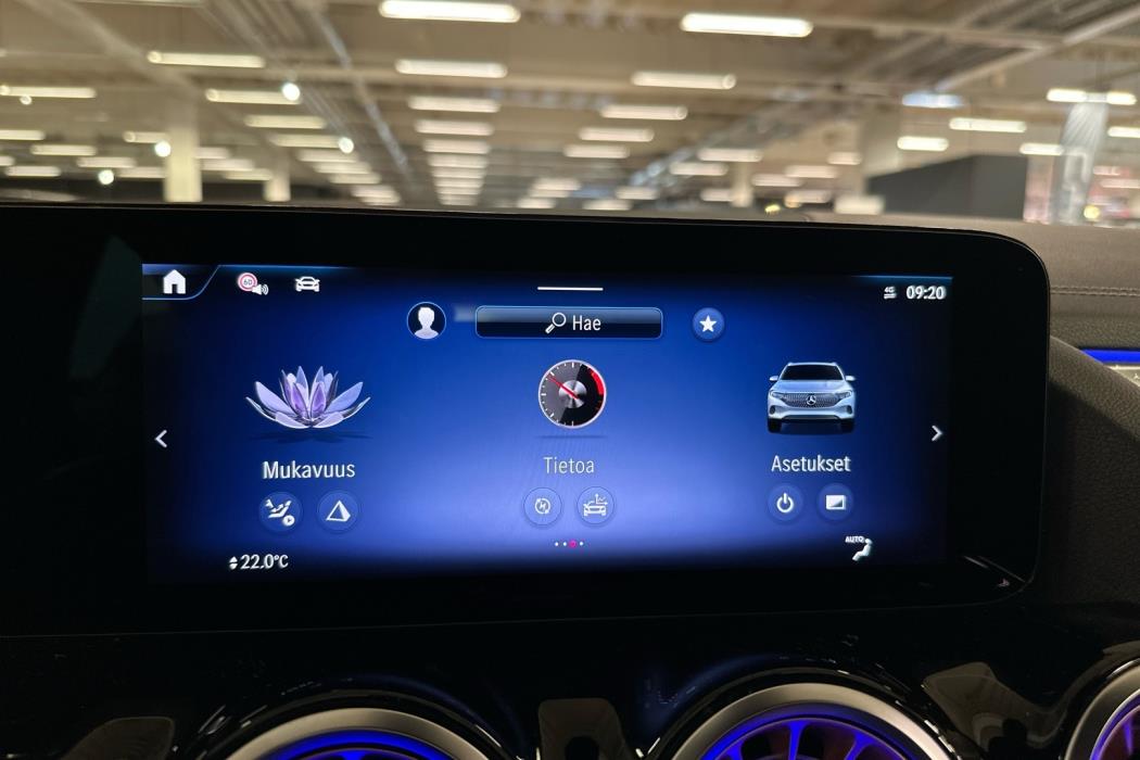 MERCEDES-BENZ EQA 2025