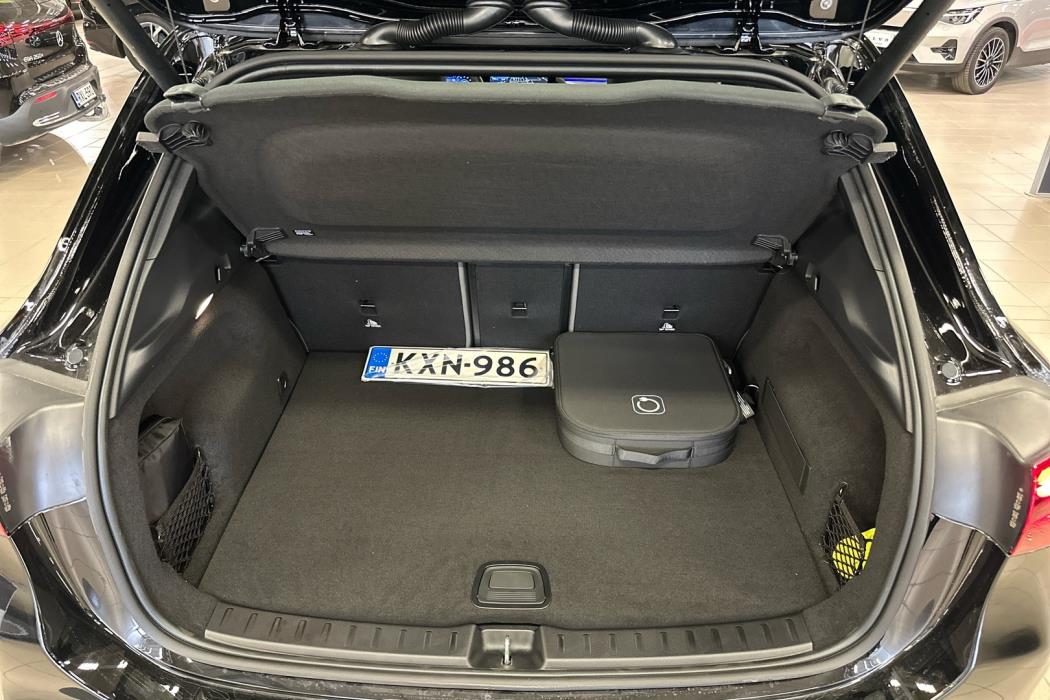 MERCEDES-BENZ EQA 2025