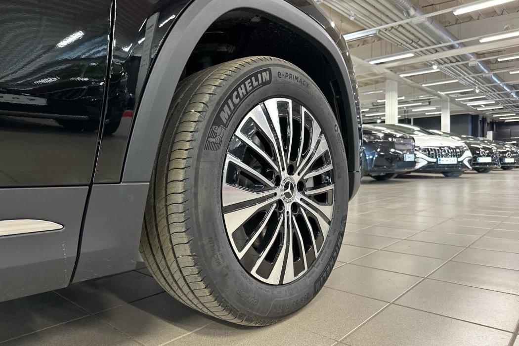 MERCEDES-BENZ EQA 2025