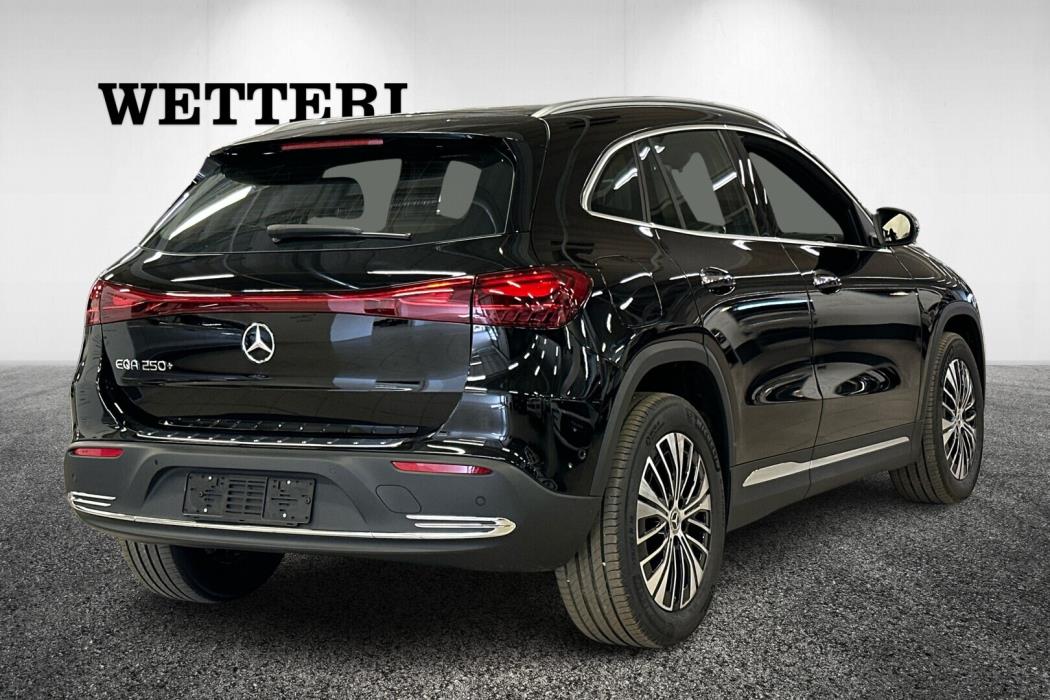 MERCEDES-BENZ EQA 2025