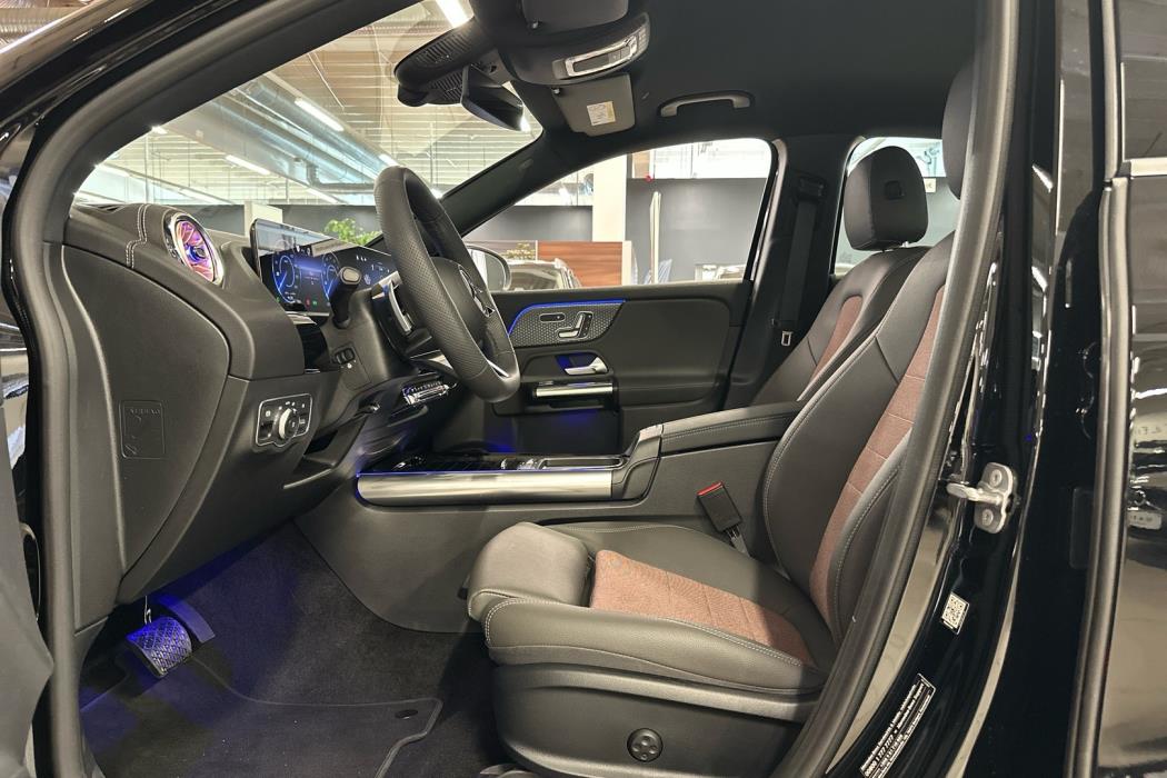 MERCEDES-BENZ EQA 2025