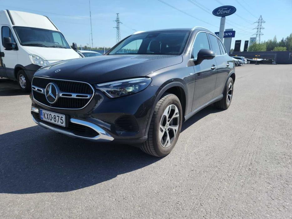 MERCEDES-BENZ GLC 2025