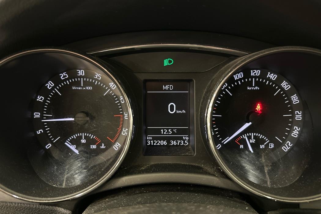SKODA Superb 2014