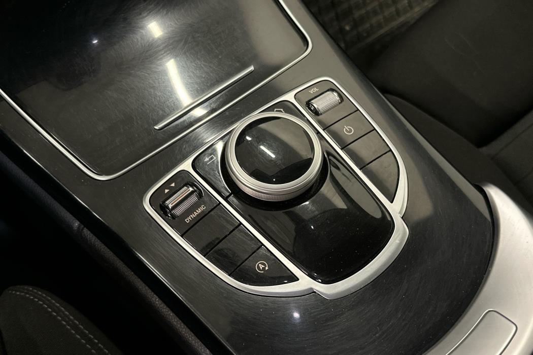 MERCEDES-BENZ C 2019