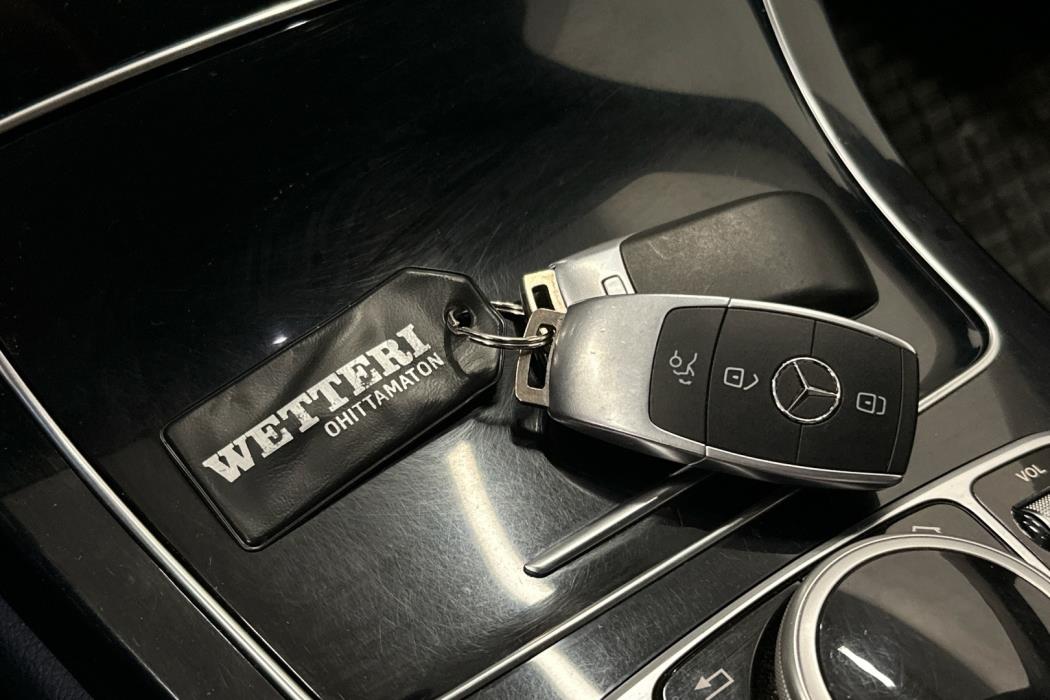 MERCEDES-BENZ C 2019