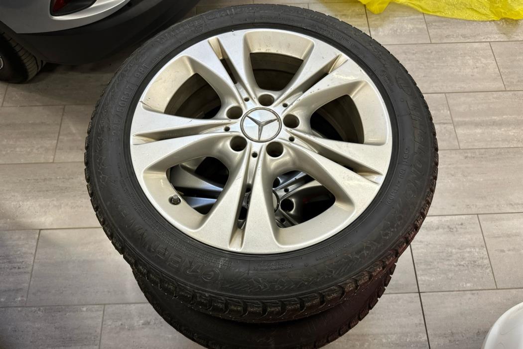 MERCEDES-BENZ C 2019