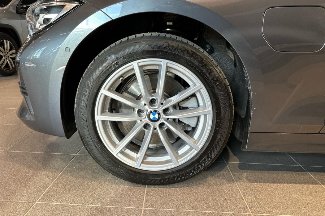 BMW 320 2021