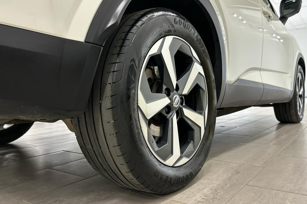 NISSAN Qashqai 2022