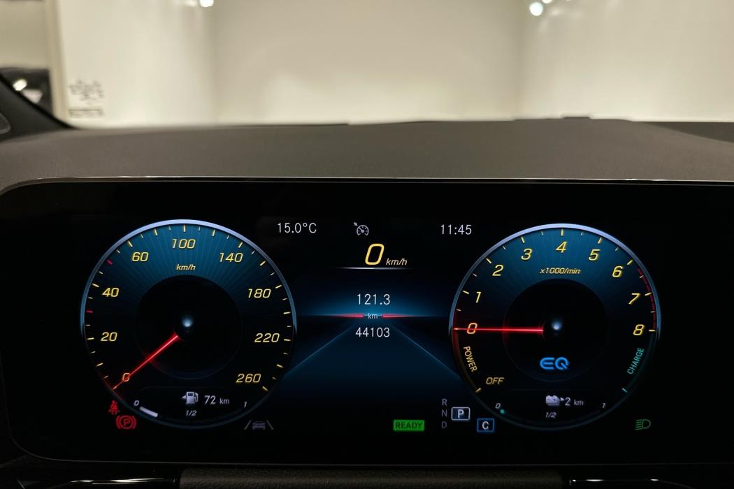 MERCEDES-BENZ GLA 2022