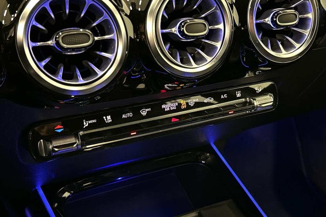 MERCEDES-BENZ GLA 2022