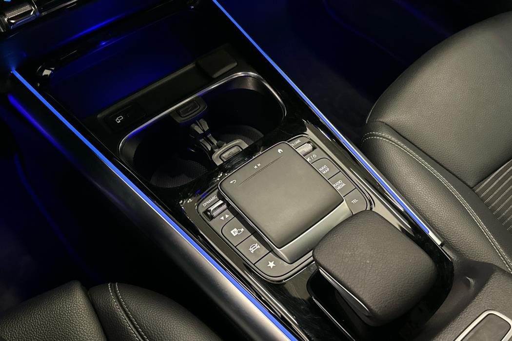 MERCEDES-BENZ GLA 2022