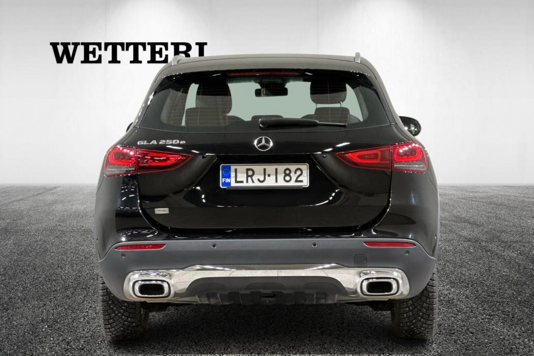 MERCEDES-BENZ GLA 2022