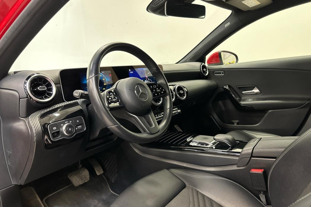 MERCEDES-BENZ A 2019