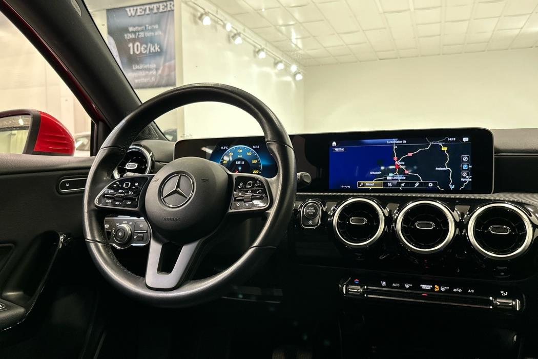 MERCEDES-BENZ A 2019