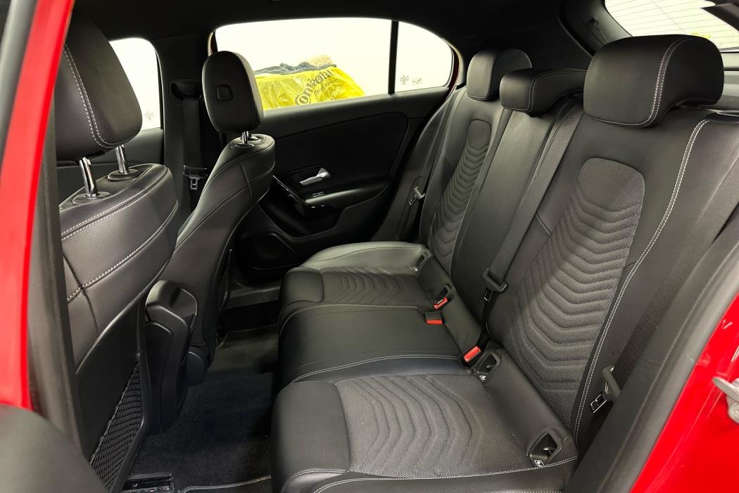 MERCEDES-BENZ A 2019
