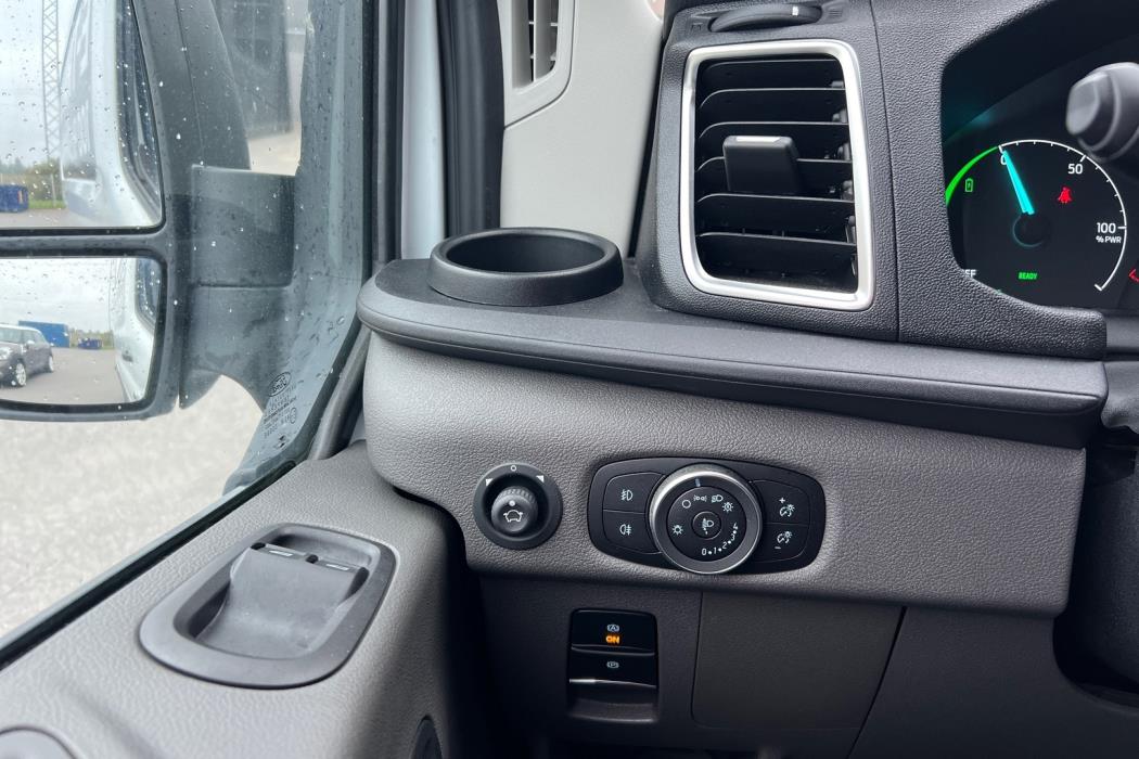 FORD Transit 2023