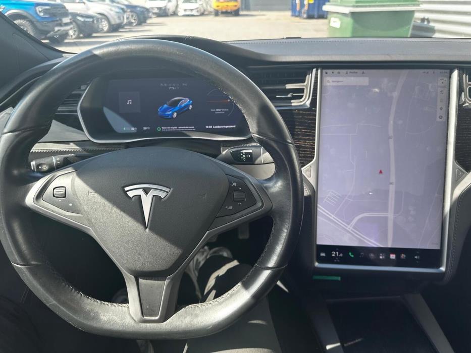 TESLA Model S 2018
