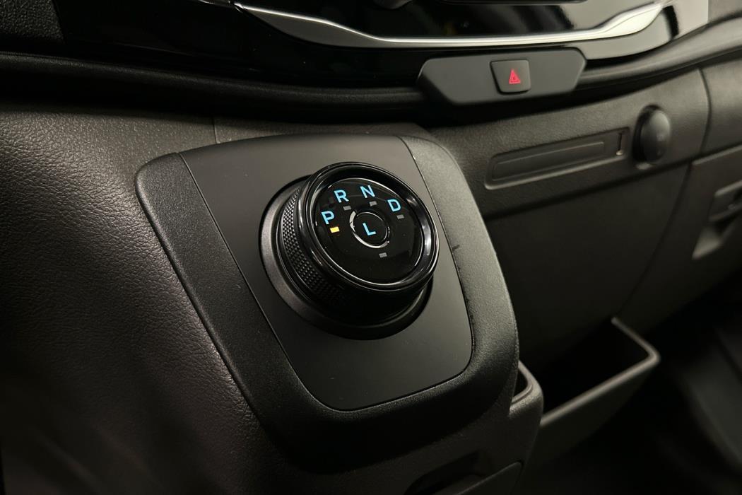 FORD TRANSIT 2025