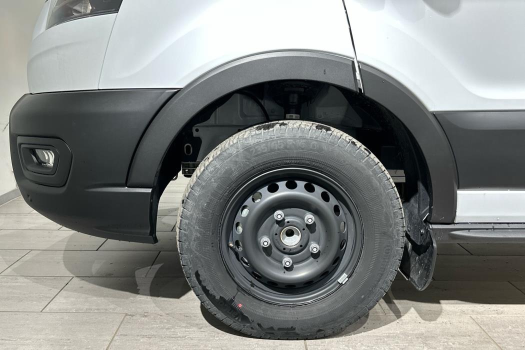 FORD TRANSIT 2025