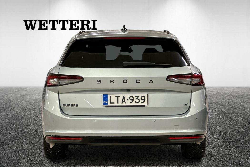 SKODA Superb 2025