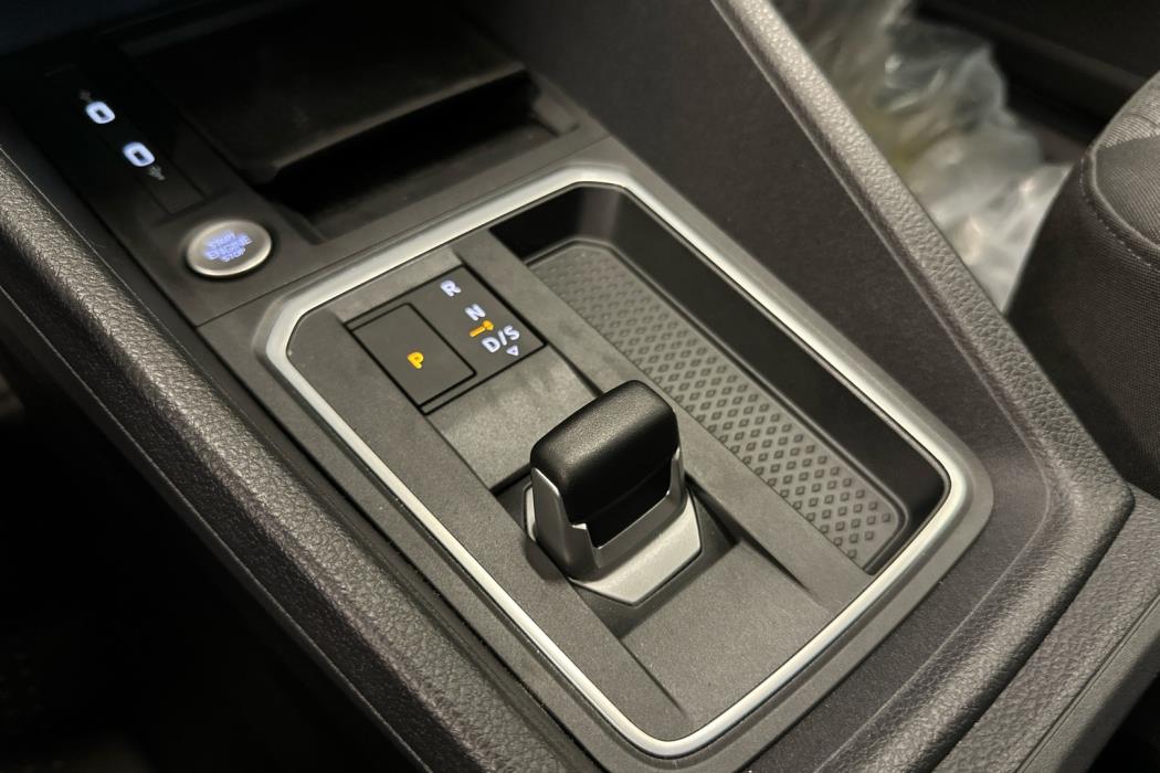 FORD TRANSIT CONNECT 2024