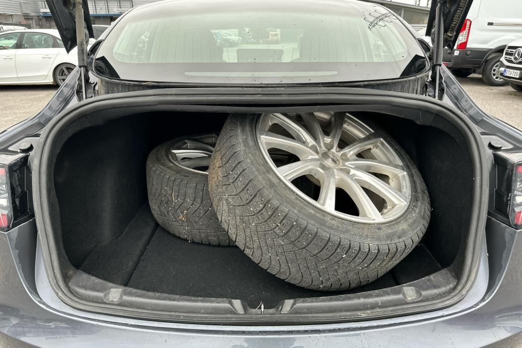 TESLA Model 3 2019