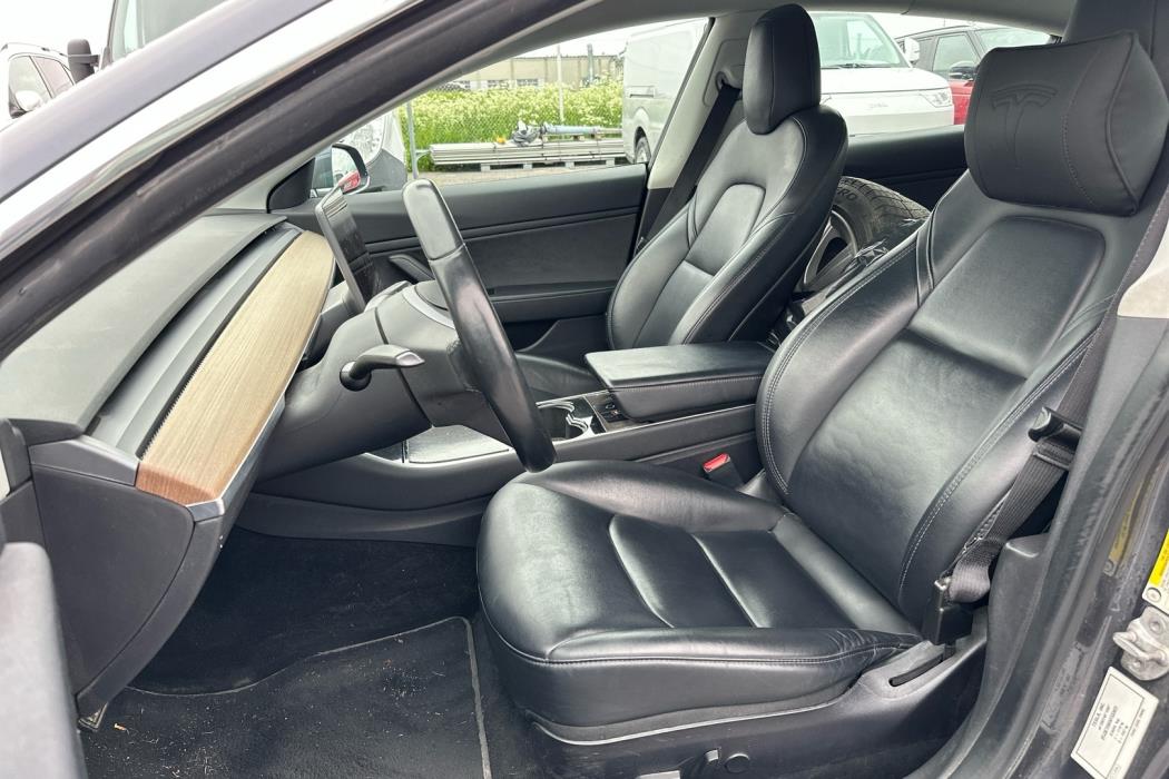 TESLA Model 3 2019