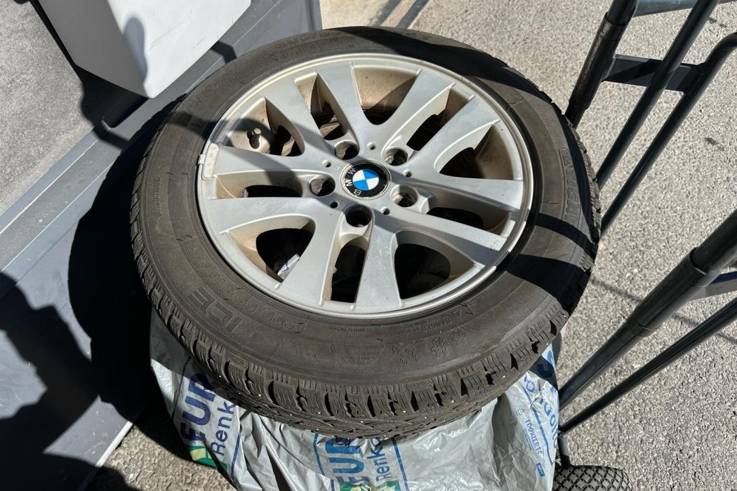 BMW 320 2008