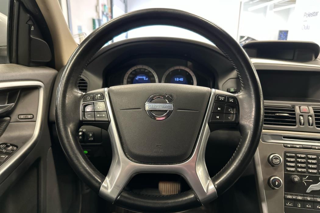 VOLVO XC60 2010