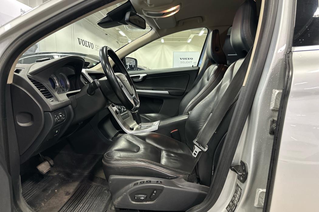 VOLVO XC60 2010