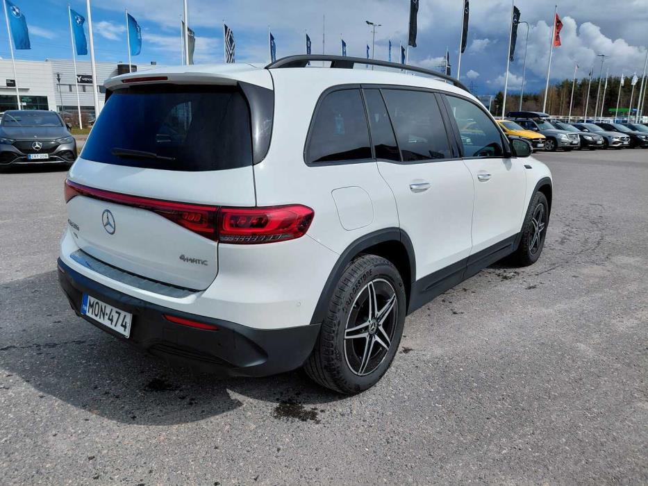 MERCEDES-BENZ EQB 2022