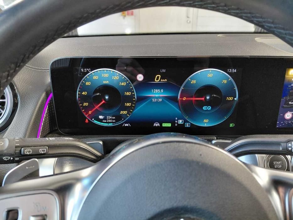MERCEDES-BENZ EQB 2022