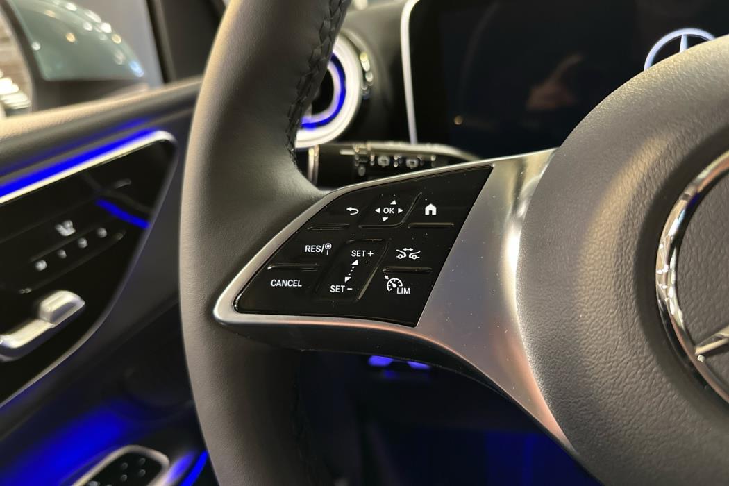 MERCEDES-BENZ GLC 2025