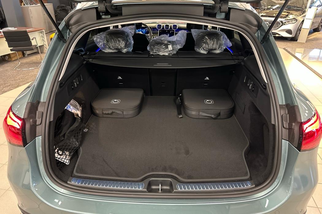 MERCEDES-BENZ GLC 2025