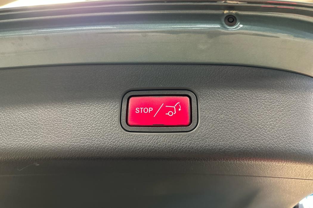 MERCEDES-BENZ GLC 2025