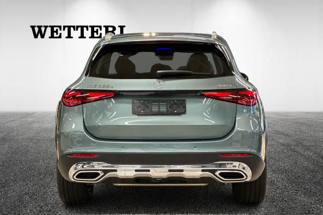 MERCEDES-BENZ GLC 2025