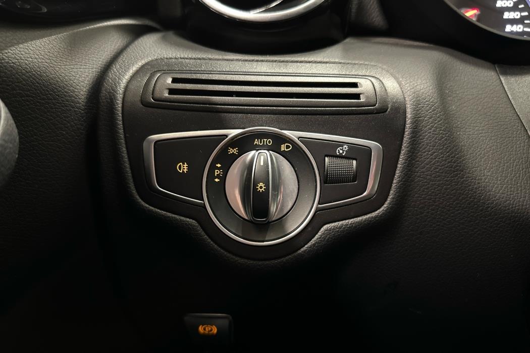 MERCEDES-BENZ C 2020