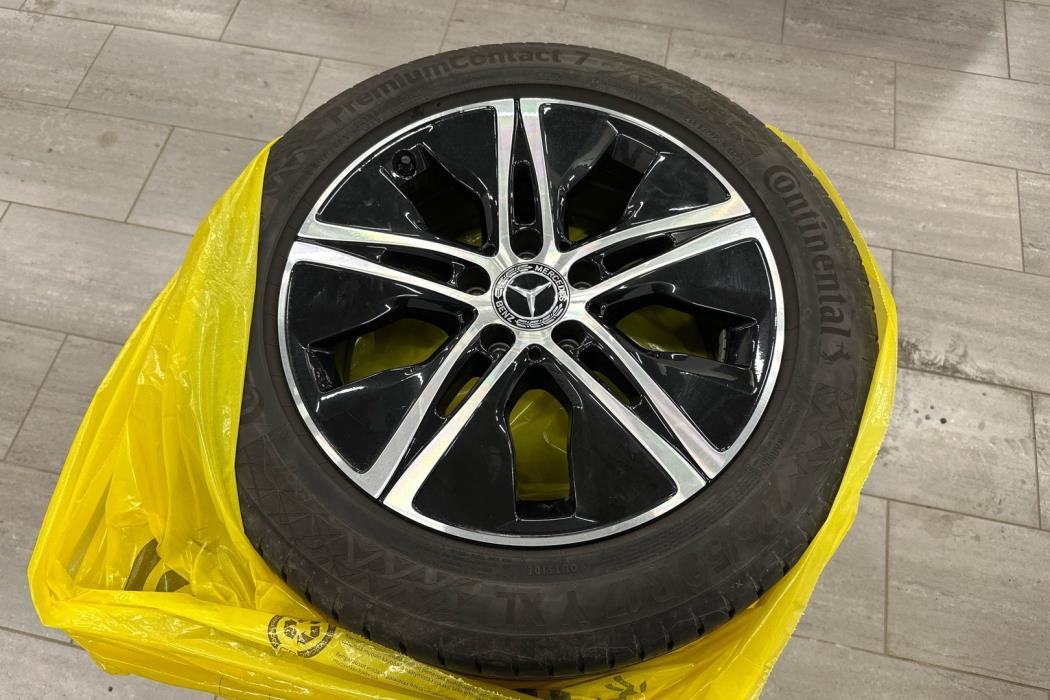 MERCEDES-BENZ C 2020