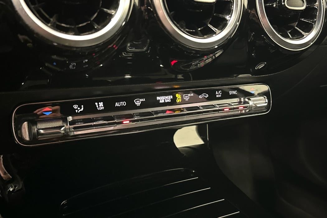 MERCEDES-BENZ A 2020