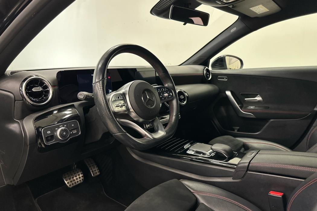 MERCEDES-BENZ A 2020