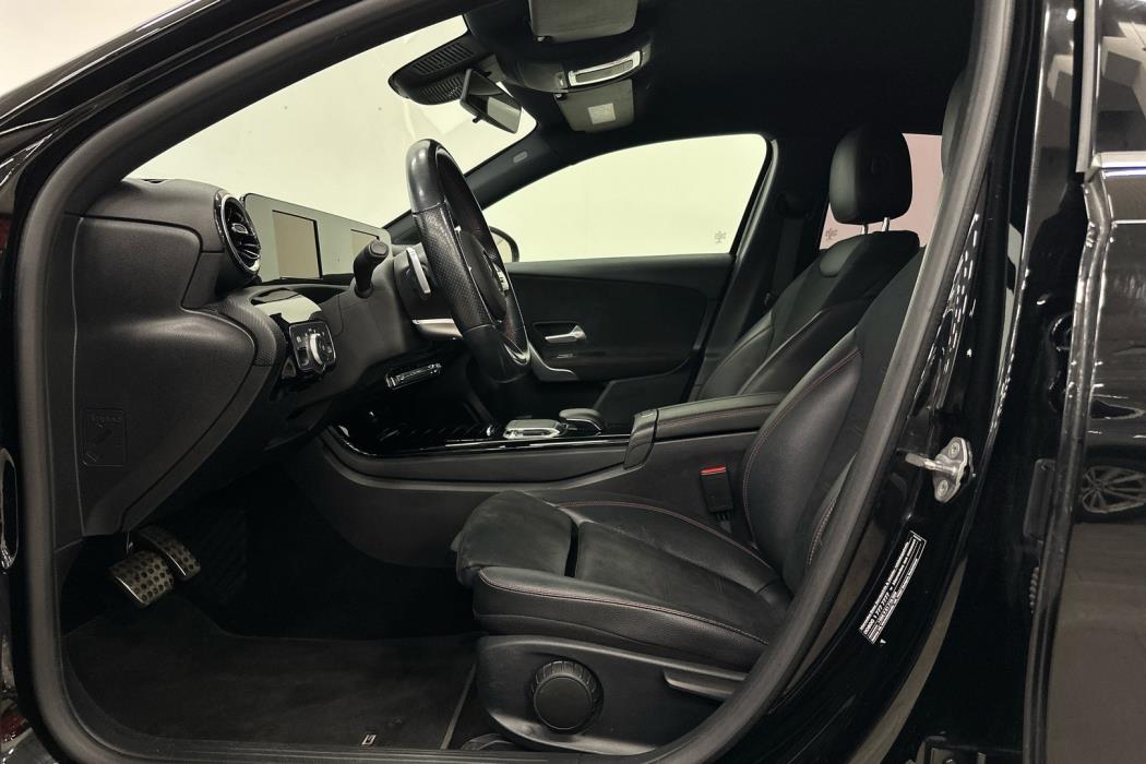 MERCEDES-BENZ A 2020