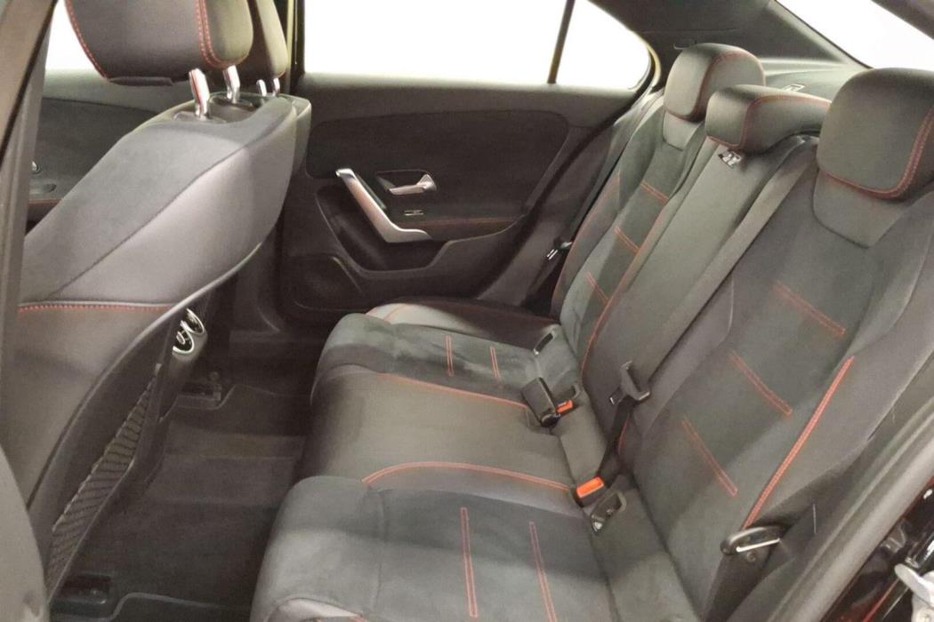 MERCEDES-BENZ A 2020