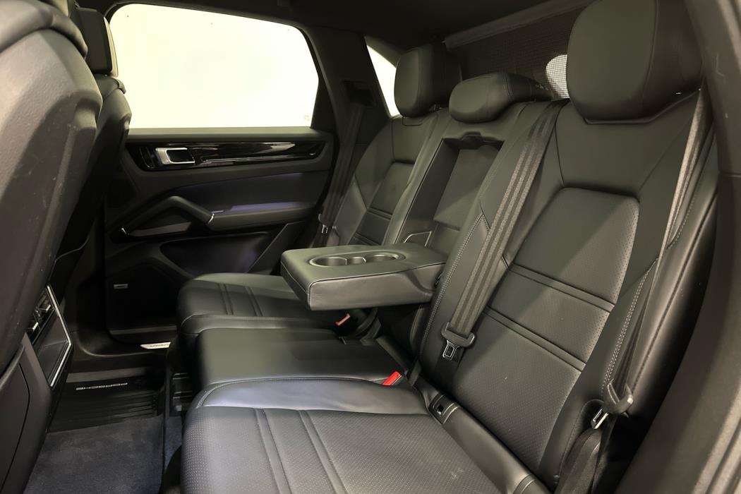 PORSCHE Cayenne 2021