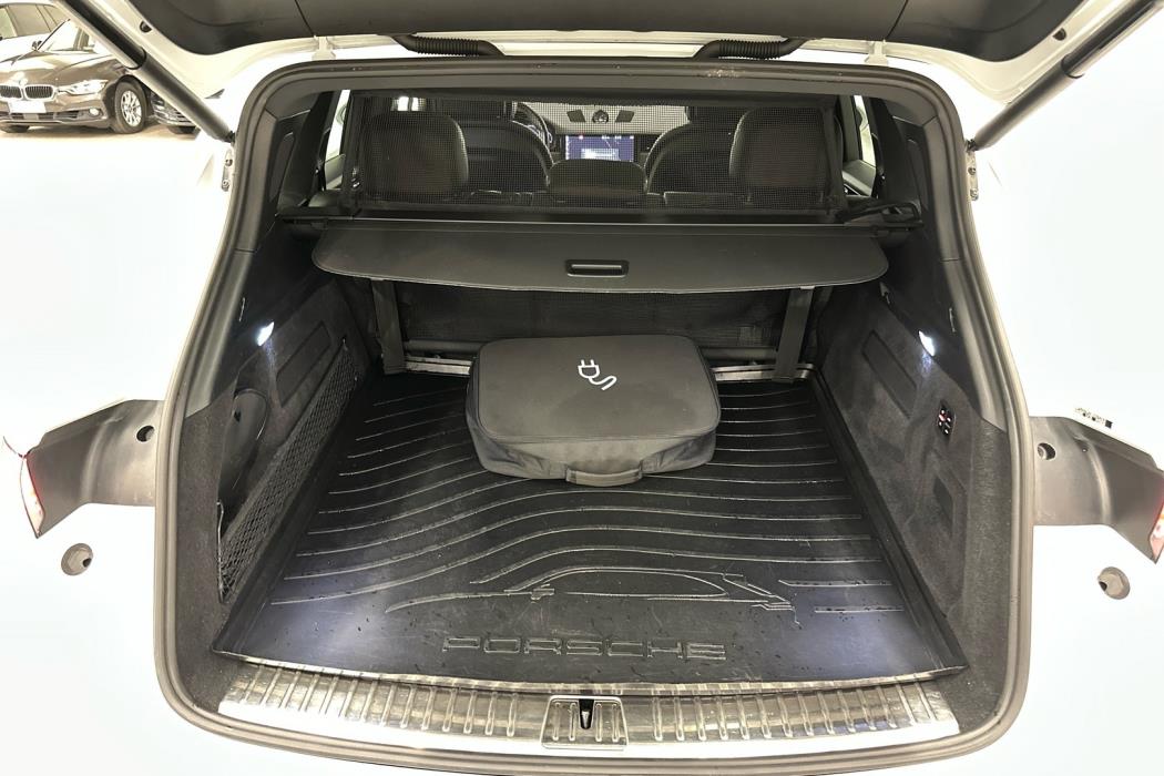 PORSCHE Cayenne 2021