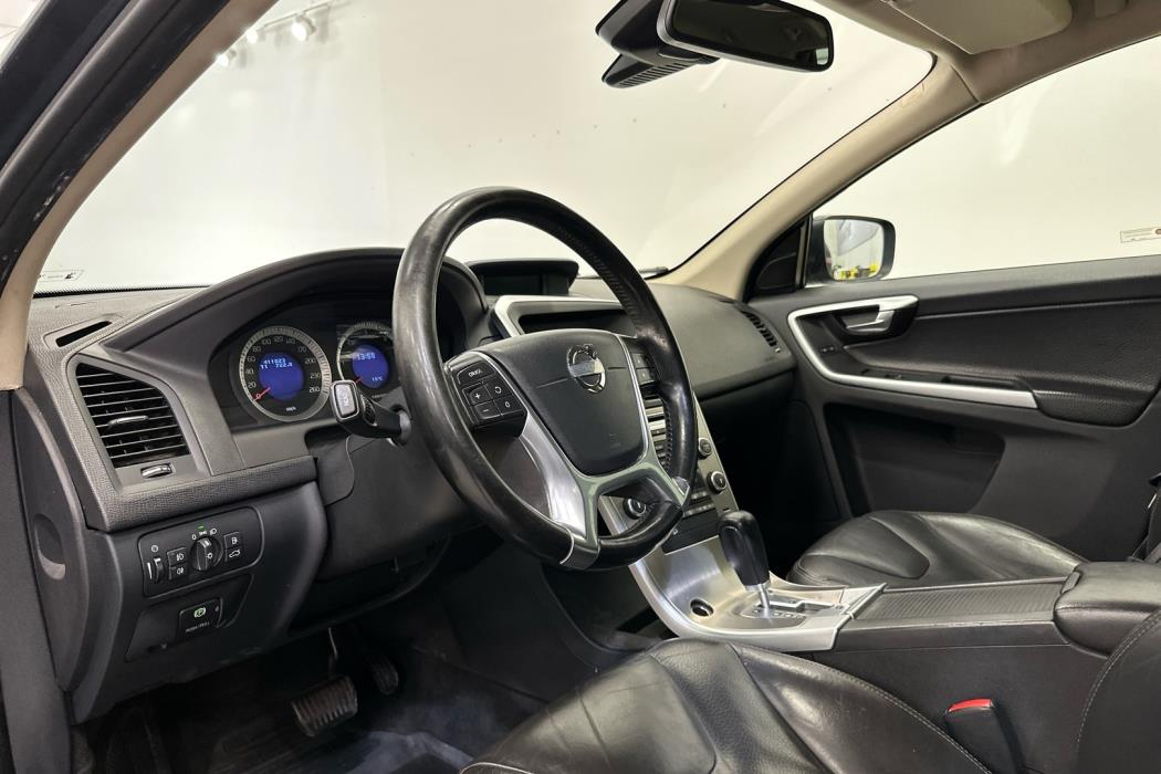VOLVO XC60 2010