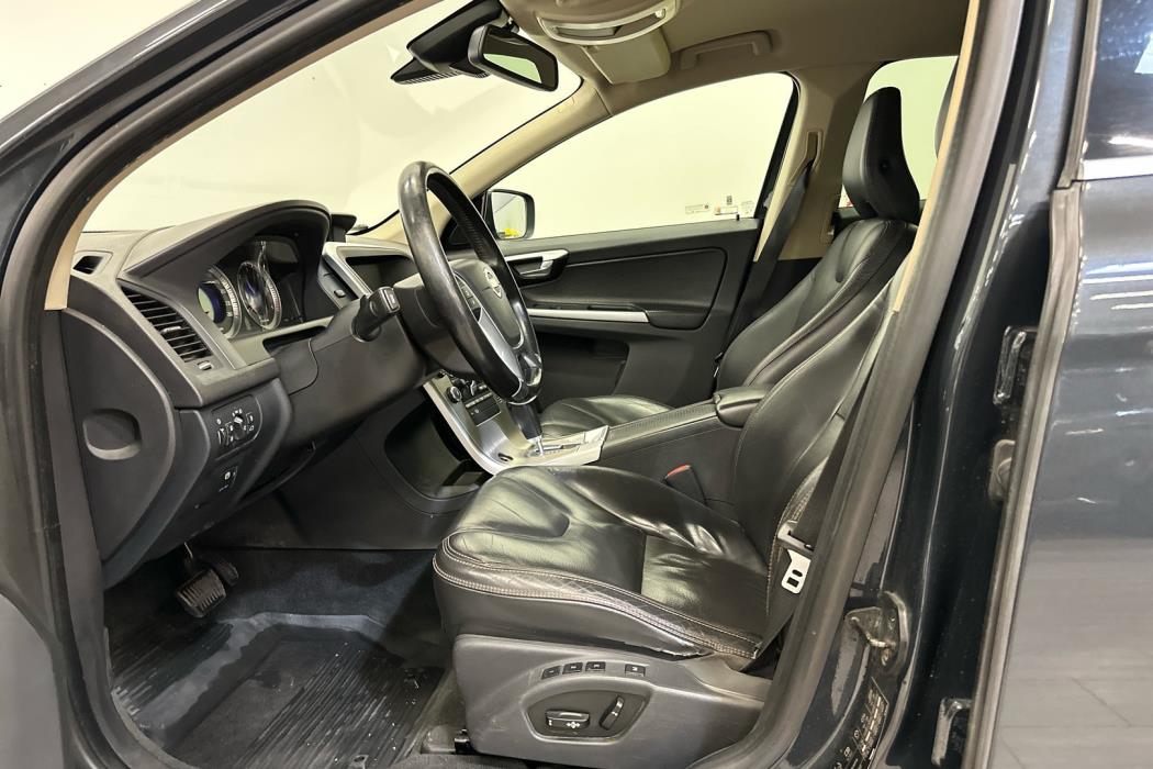 VOLVO XC60 2010