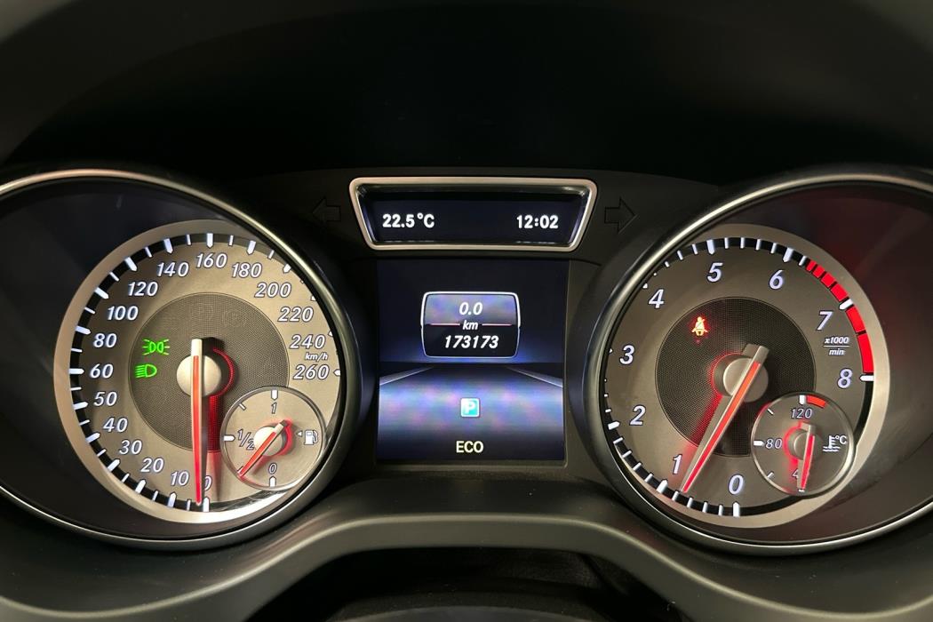 MERCEDES-BENZ CLA 2013