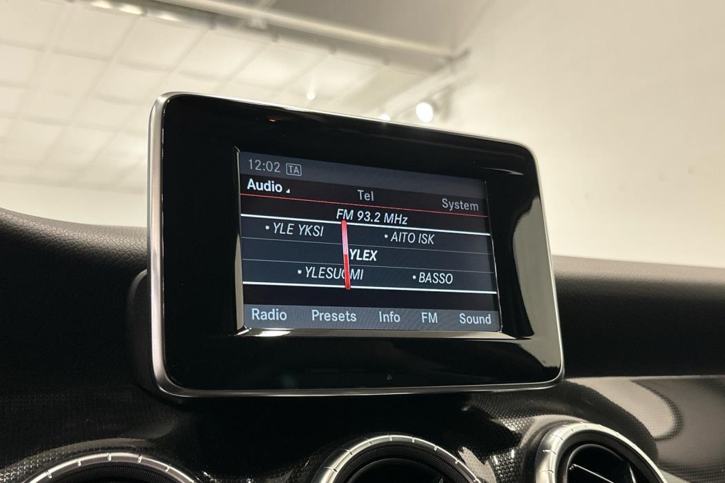 MERCEDES-BENZ CLA 2013
