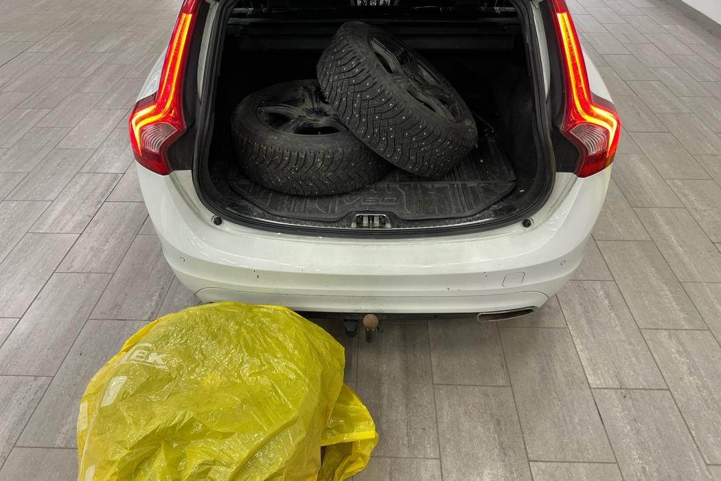 VOLVO V60 2014