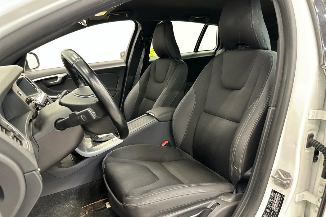 VOLVO V60 2014